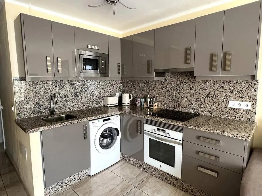 Casa Logan, 1 Bedroom Apartment With Communal Pool Puerto del Carmen  Hiszpania